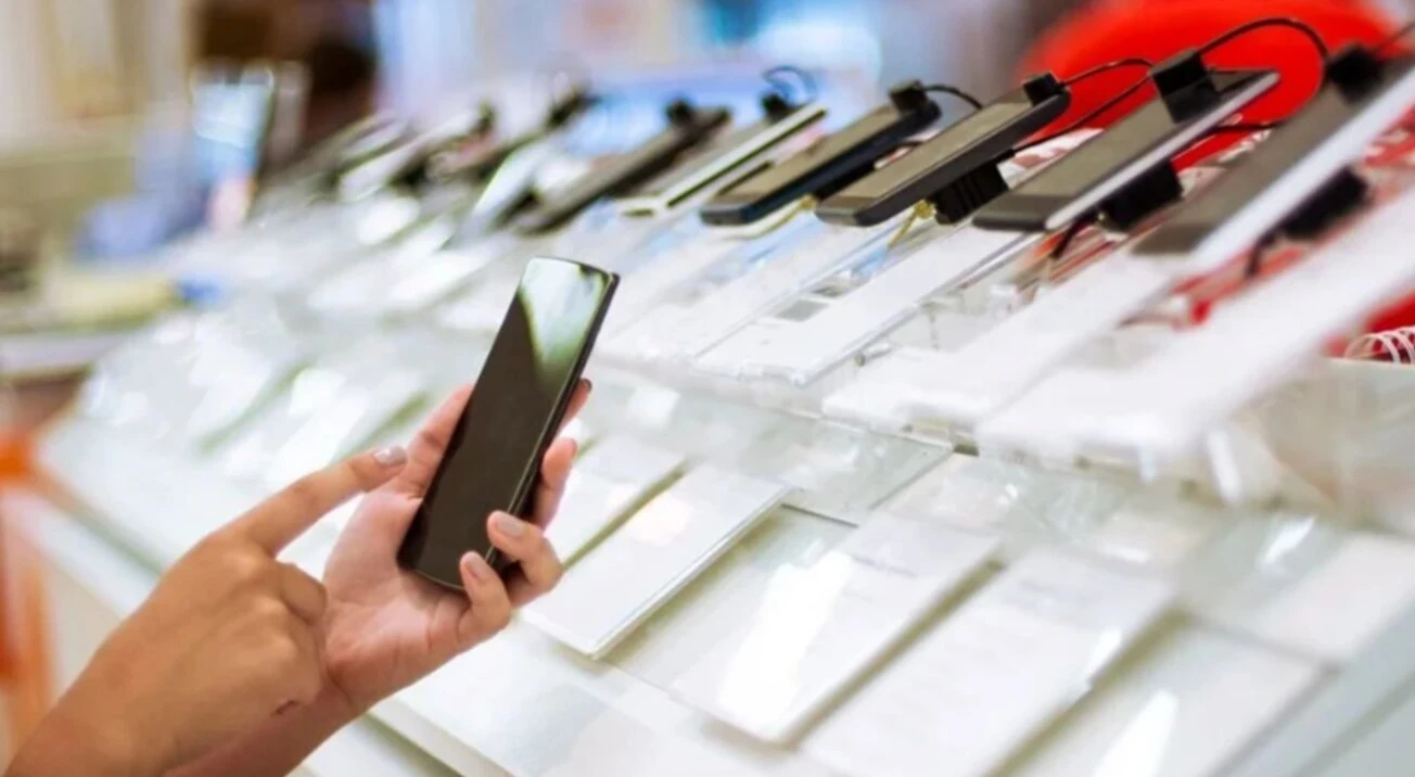 akilli-telefonlara-12-ay-taksit-duzenlemesi-kredi-kartina-taksit-yasagi-bitti-mi-8a38e5.webp