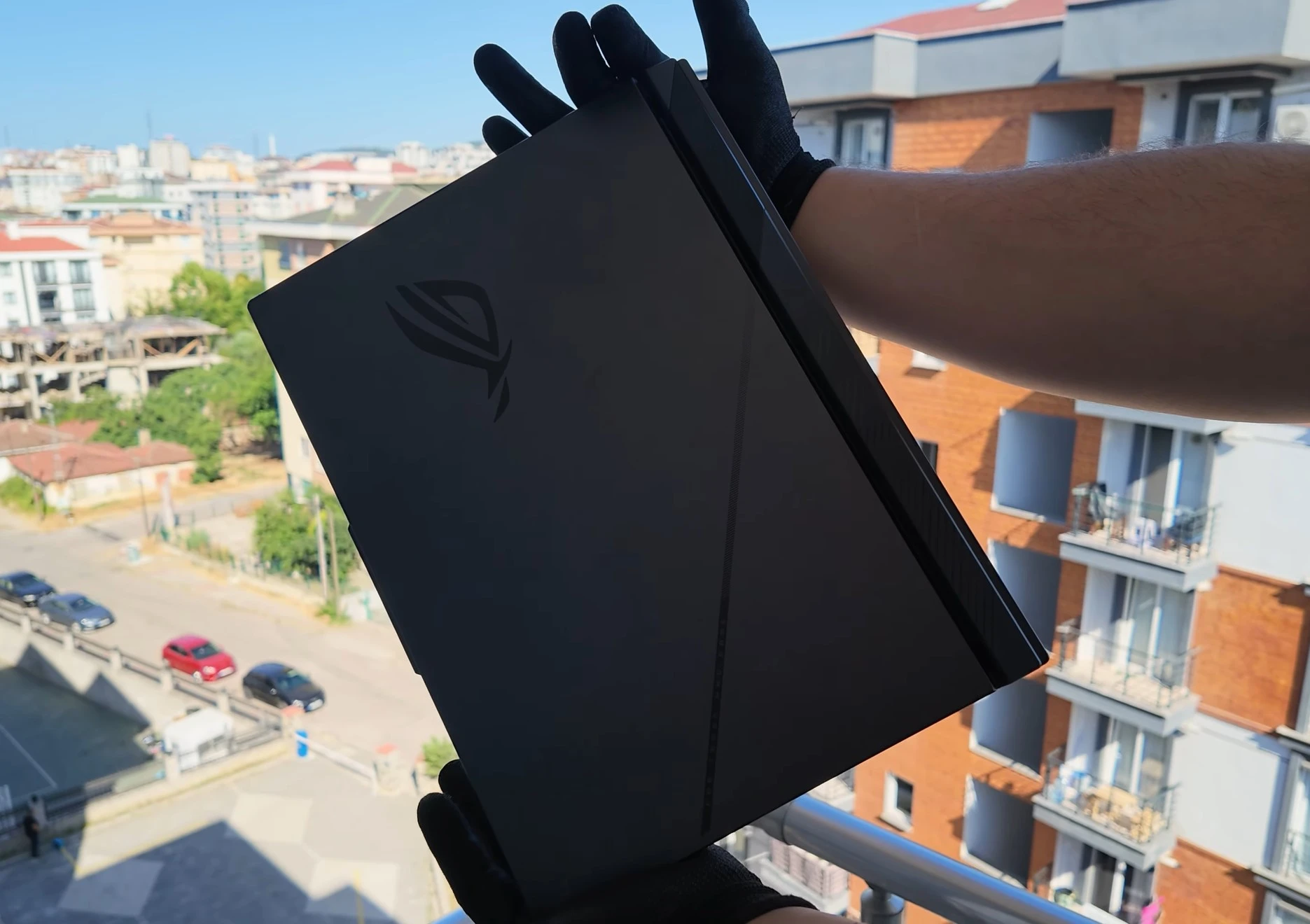 asus-rog-strix-g16-g614ph-12.webp