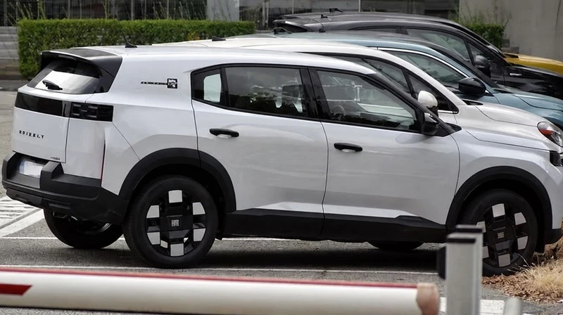 fiat-grizzly-suv.webp
