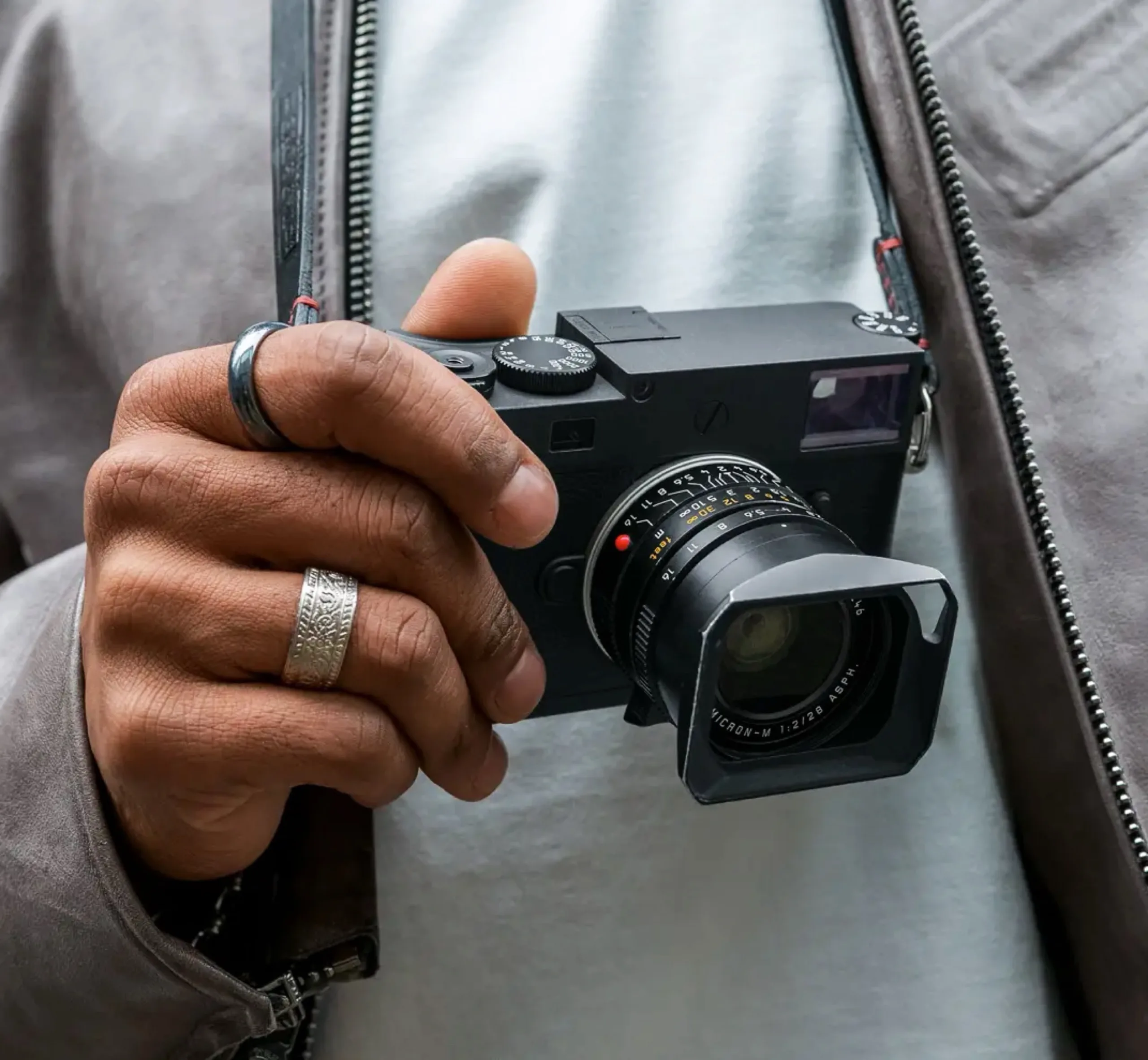 Leica M12