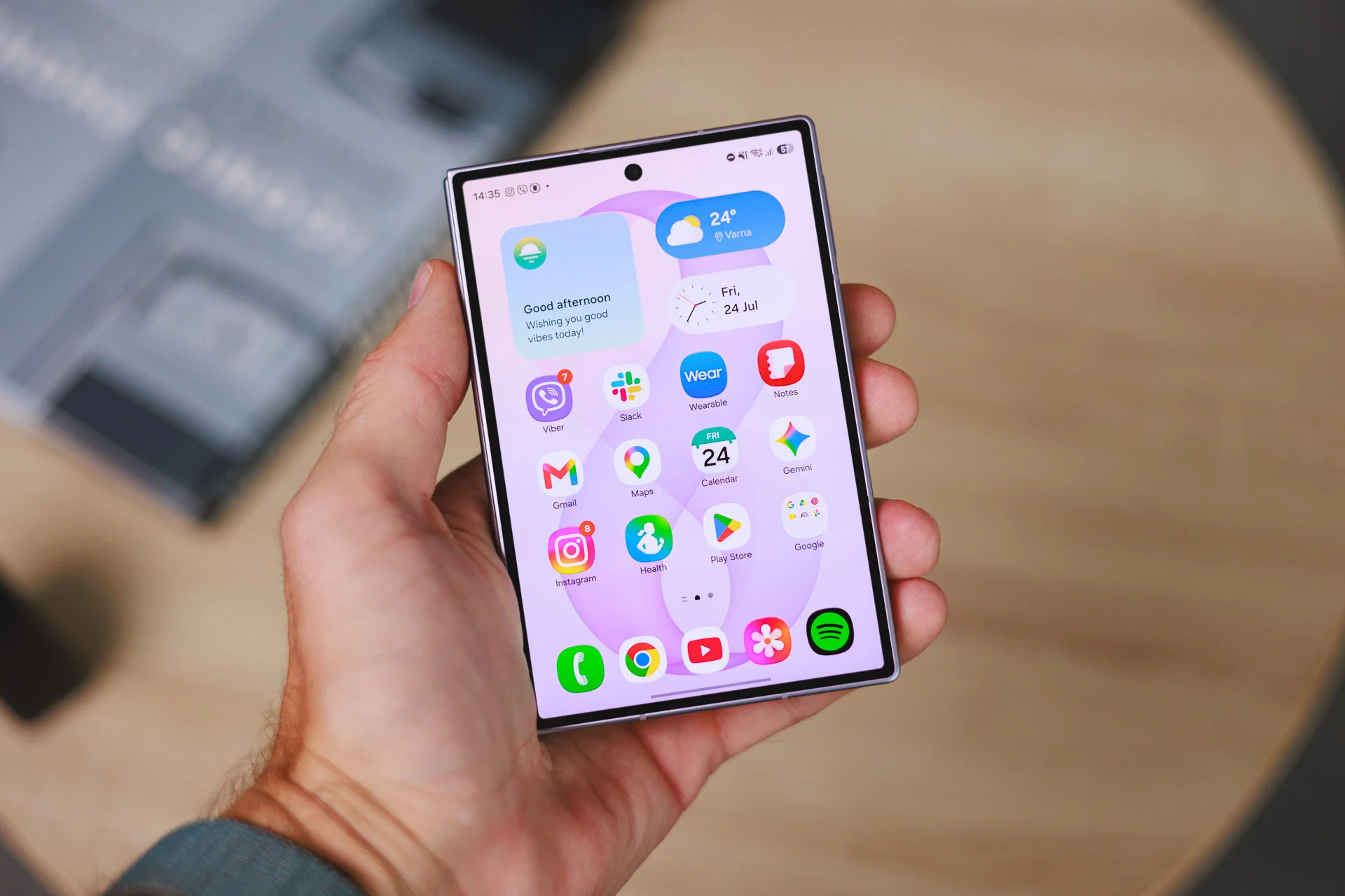 Samsung, Galaxy Z Fold 8'den daha geniş ekranlı bir cihaz geliştiriyor