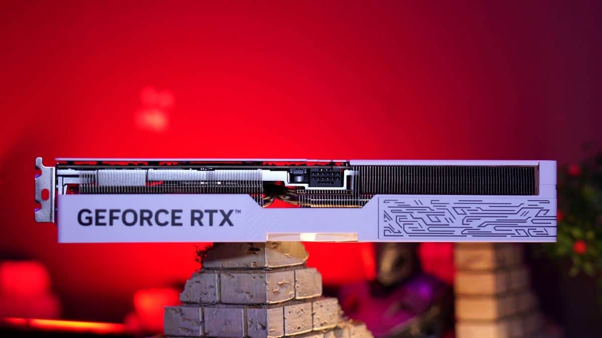 GALAX GeForce RTX 5080 1-Click OC White