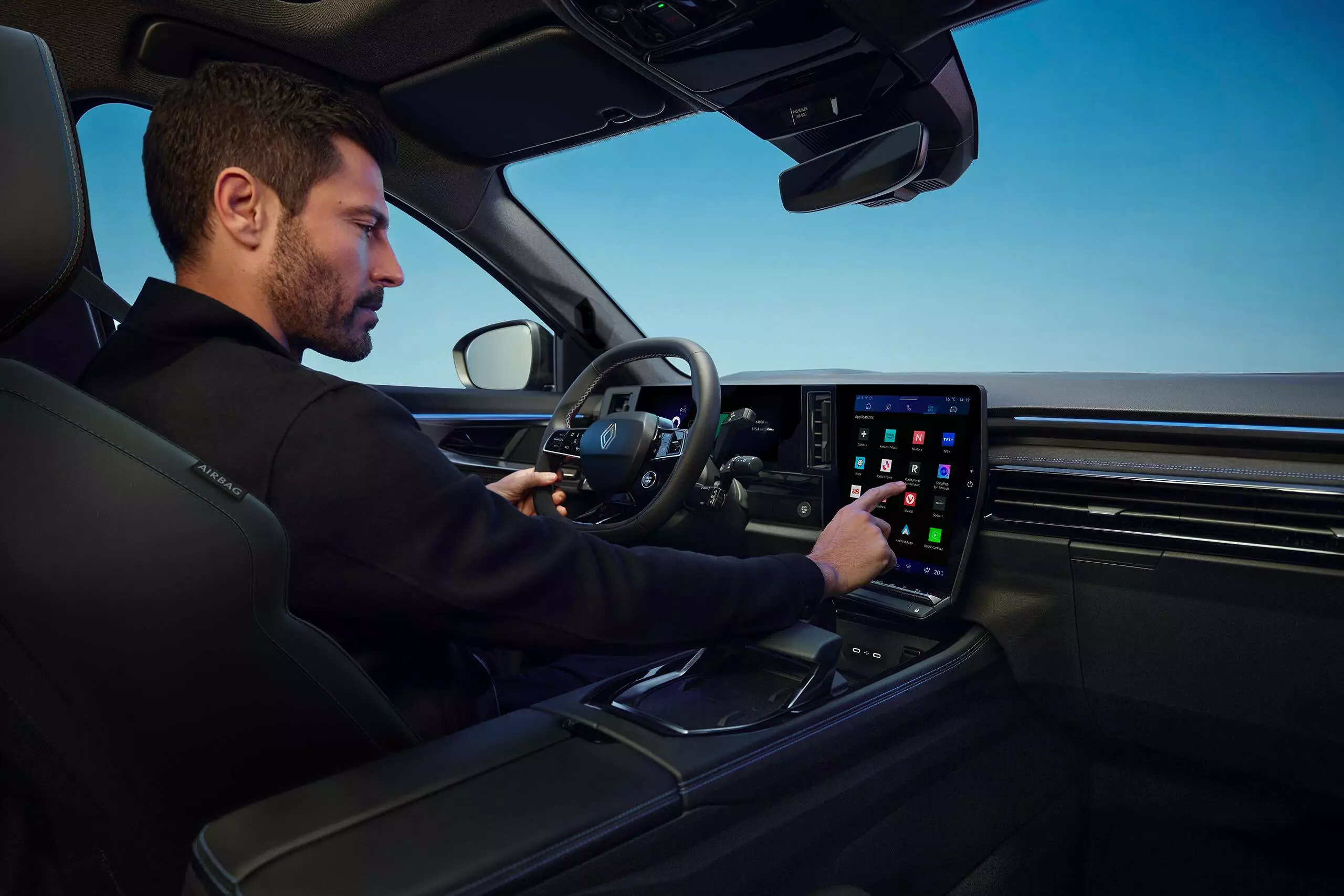 makyajlı 2025 Renault Austral