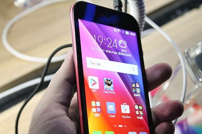 Yeni Orta Seviyeli Asus Live'a Merhaba Deyin