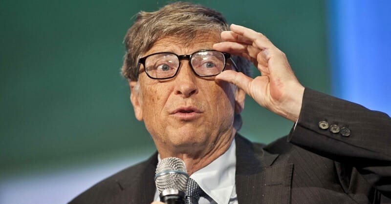 Bill Gates Apple'a Gönderme Yaptı: "iPhone Hacklenmeli"