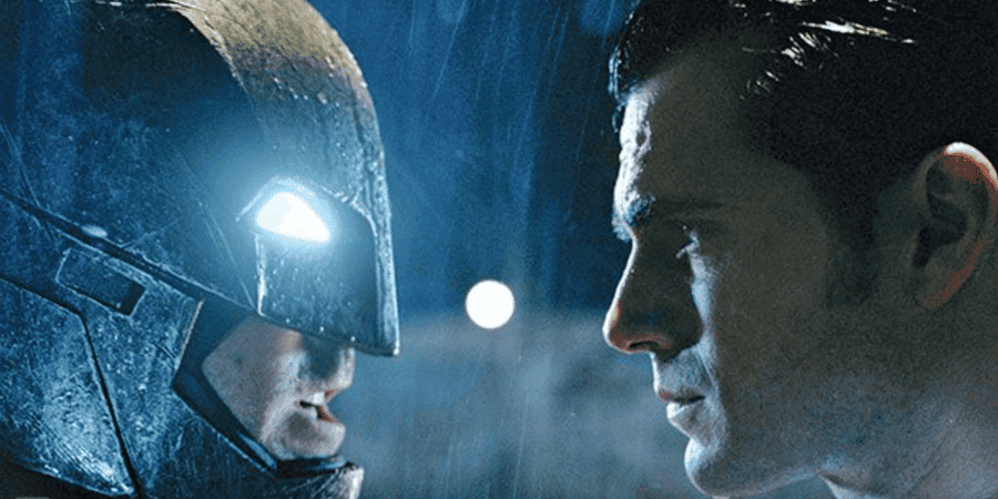 Batman Superman'a Kafa Atarsa