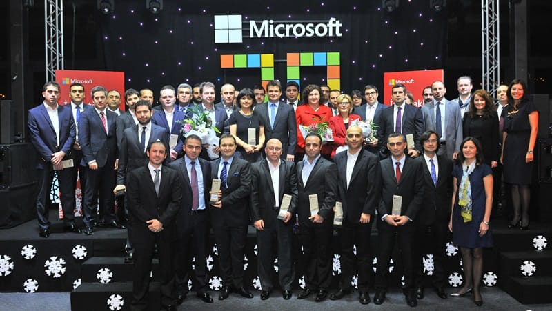 En Beğenilen Bilişim Şirketi Microsoft Oldu