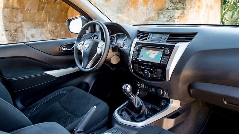 nissan-navara-2016-05