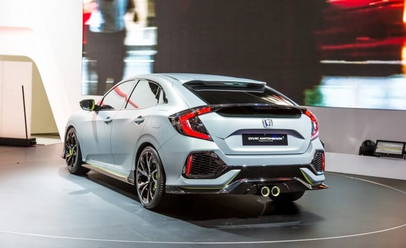 2017-Honda-Civic-Hatchback-6