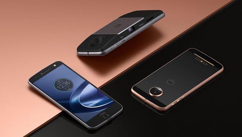 Moto Z Play'in Resimleri ve Teknik Detayları