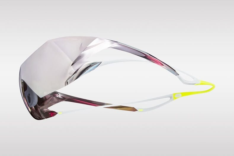 Nike'ın El Yakan Yeni Gözlüğü Nike Wing Tanıtıldı
