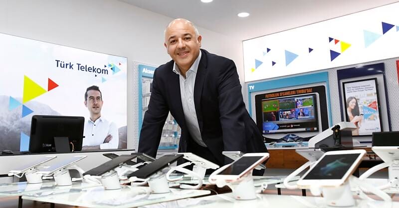 Türk Telekom CEO'su Görevinden İstifa Etti