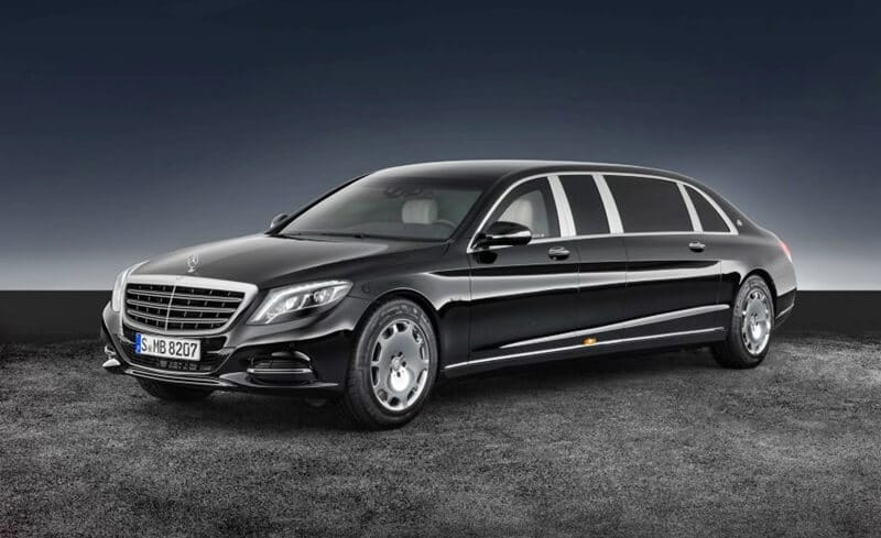 Mercedes-Maybach S600 Pullman Guard Limuzin Yollarda