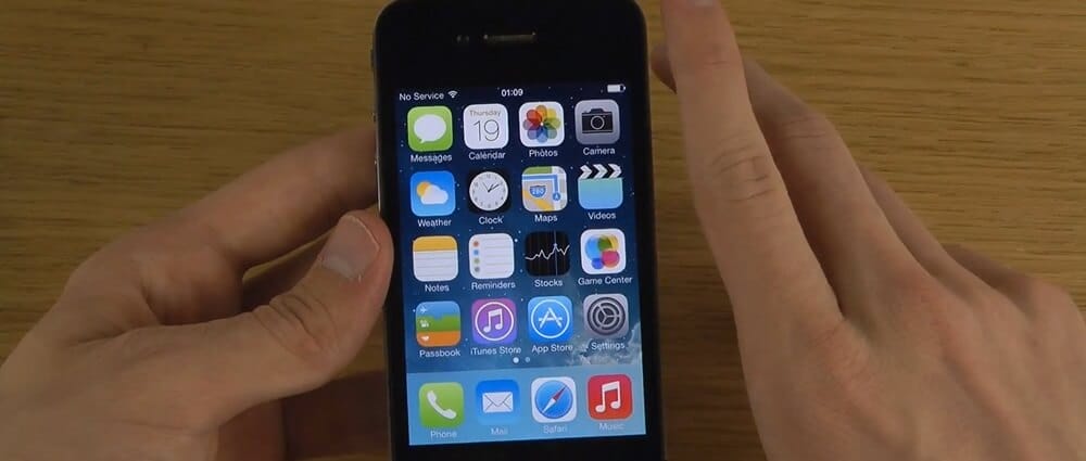 Suyun altında 1 yıl kalan iPhone tekrar çalıştı