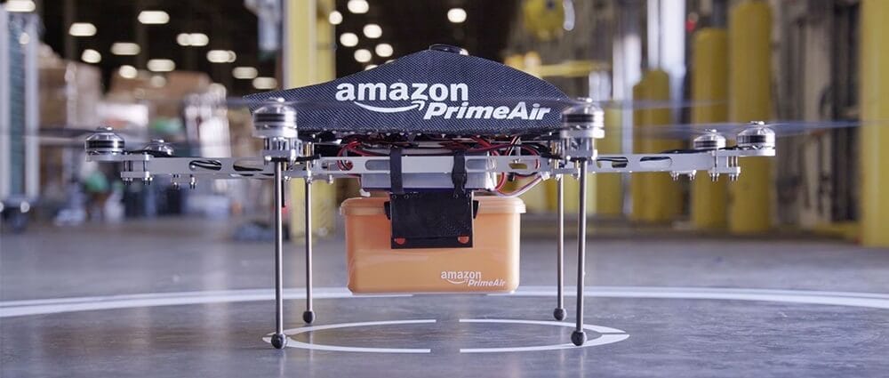 Amazon Prime Air Drone ile ilk teslimatını gerçekleştirdi