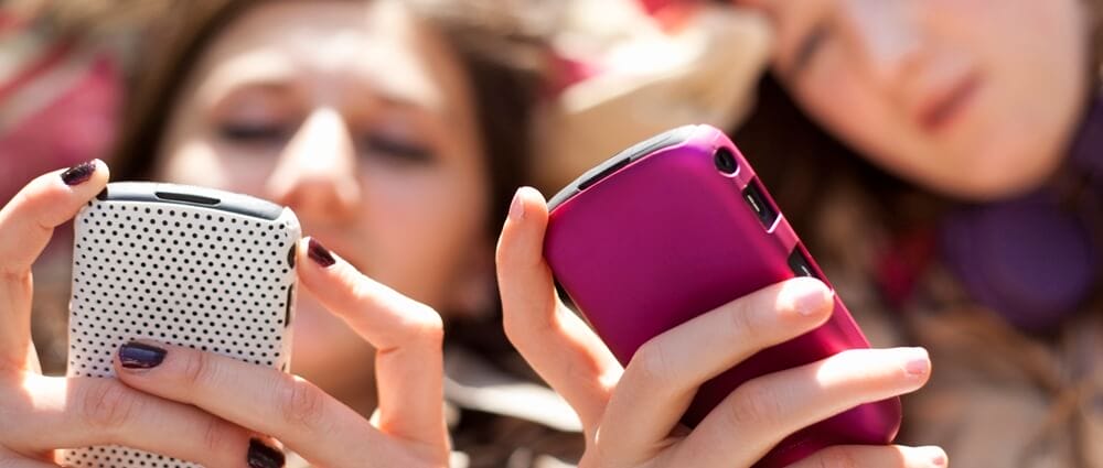 Sosyal Medya Hayatımızı Ne Yönde Nasıl Etkiliyor ?