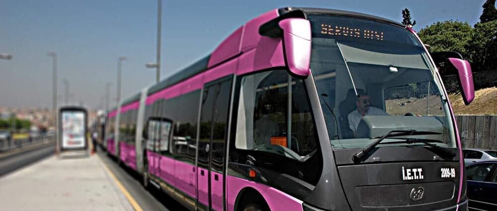 İstanbul Büyükşehir Belediyesi Pembe Metrobüs Hazırlığında