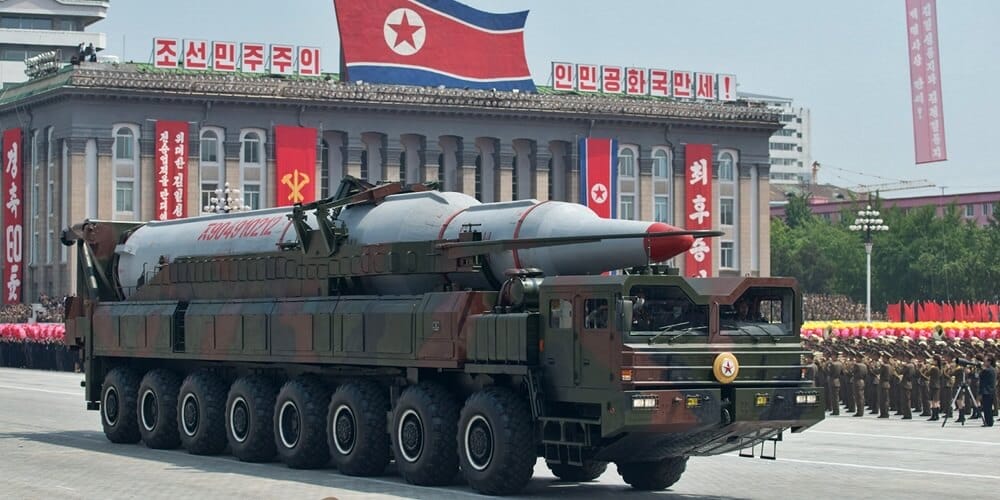 Kuzey Kore Yeni Balistik Füzeyi Japonya Topraklarına Fırlattı