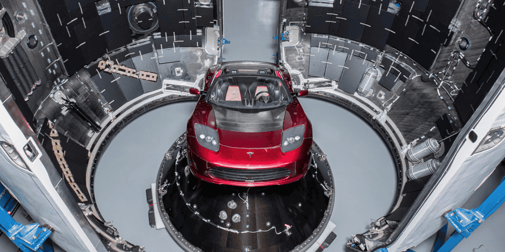 Elon Musk Tesla'yı Uzaya Göndererek Yine Mükemmel Bir PR Çalışması Yaptı