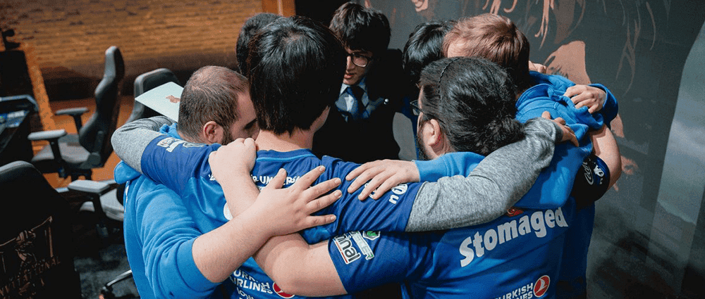 BAUSuperMassive Avrupa’da  5 Galibiyetle Zirvede