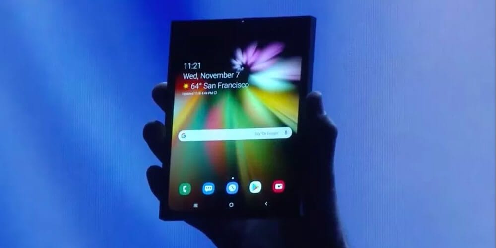 Samsung'un Katlanabilir Telefonu Galaxy F Üst Düzey Fiyatı ile Geliyor