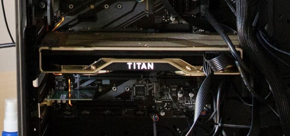 NVIDIA RTX Titan Ekran Kartı Görüntülendi
