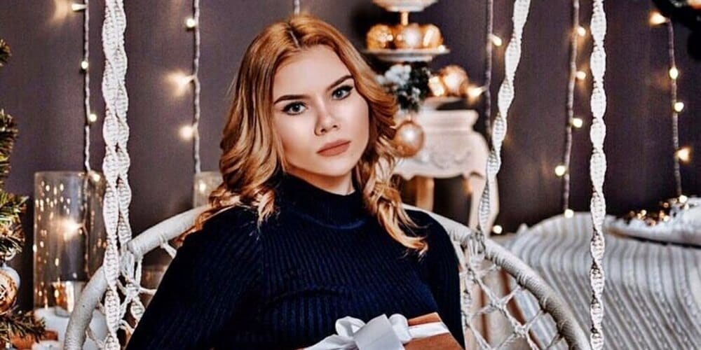 15 Yaşındaki Rus Dövüşçü Irina, Duşta iPhone Şarj Ederken Hayatını Kaybetti