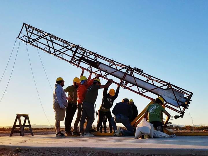 Öğrencileri Yaptığı 4 Metre Boyundaki Roket 100KM Yüksekliğe Ulaştı