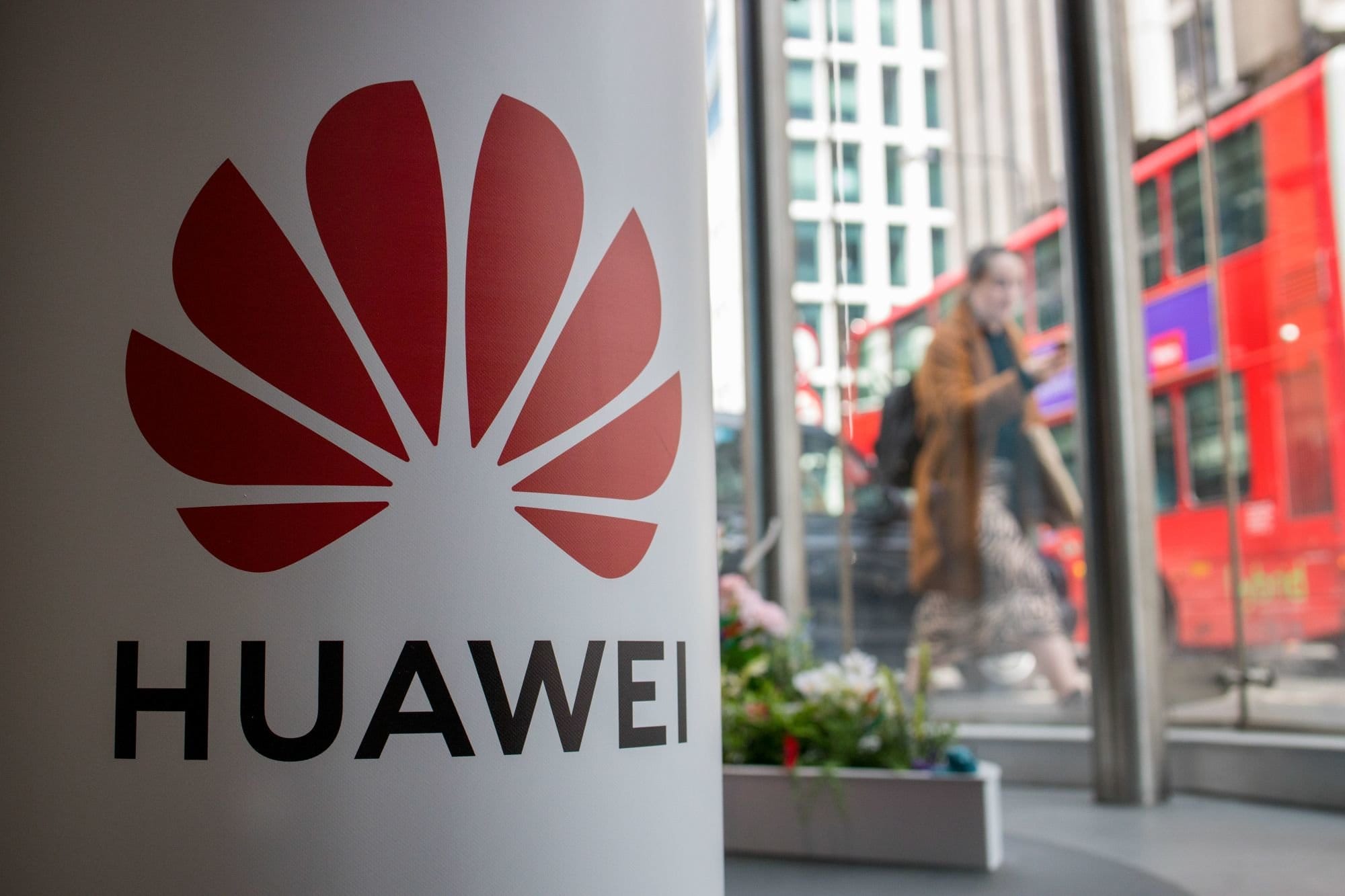 Huawei Dünya'nın İlk 5G 8K Televizyonu Üzerinde Çalışıyor