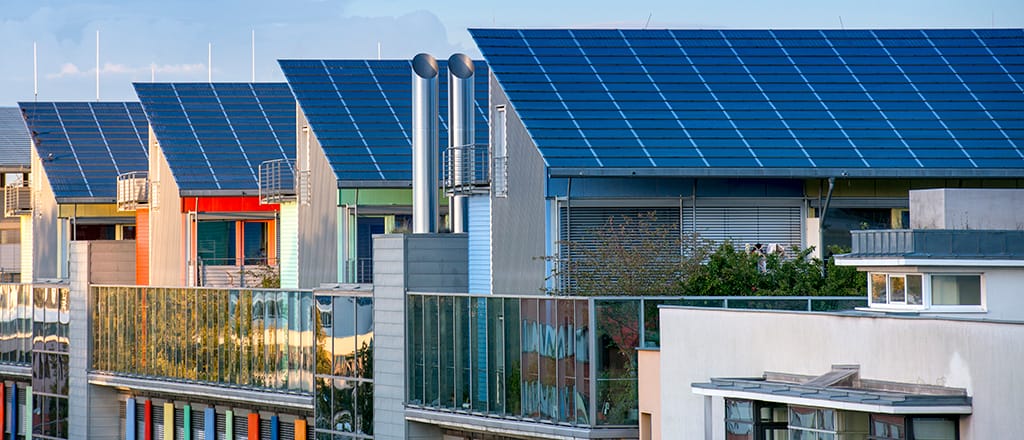 Tesla, Evler İçin Düşük Fiyatlı Bir 'Rent Solar' Programını Test Ediyor