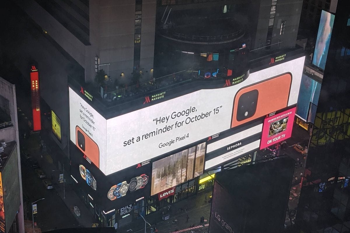 Google, Times Square Reklamı ile Turuncu Pixel 4 Modelini Onayladı