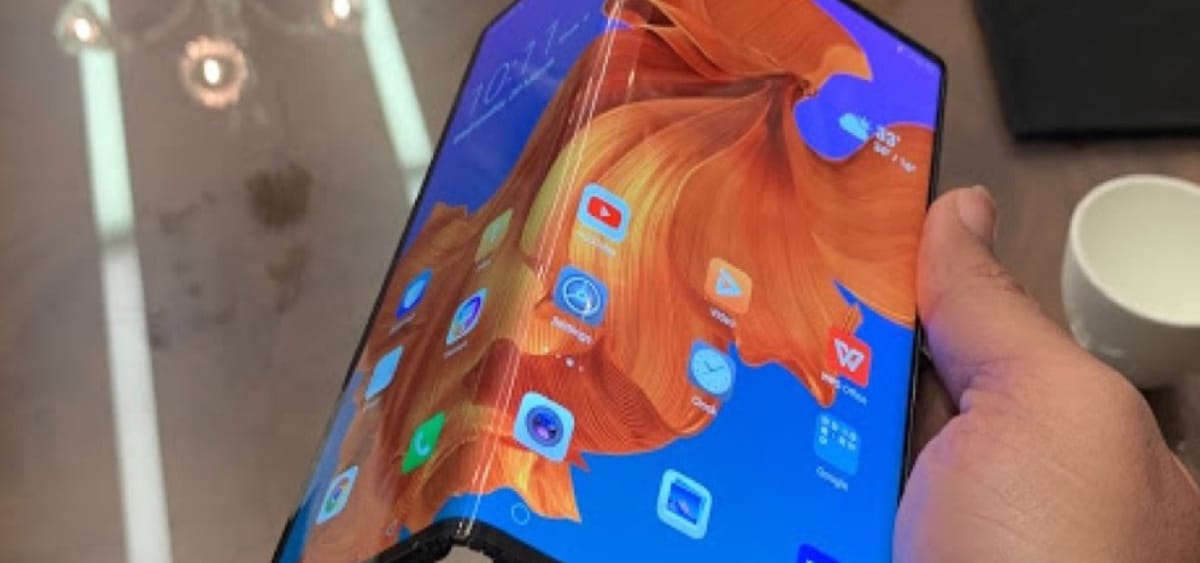 Huawei Mate X Çin'de Satışa Çıktı, Çıkar Çıkmaz Tükendi!