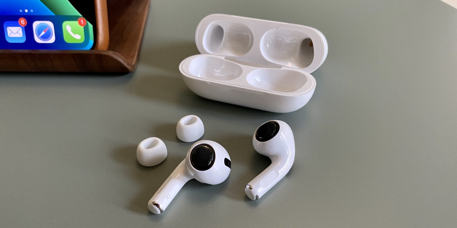 AirPods Pro Türkiye'de Satışa Çıktı!