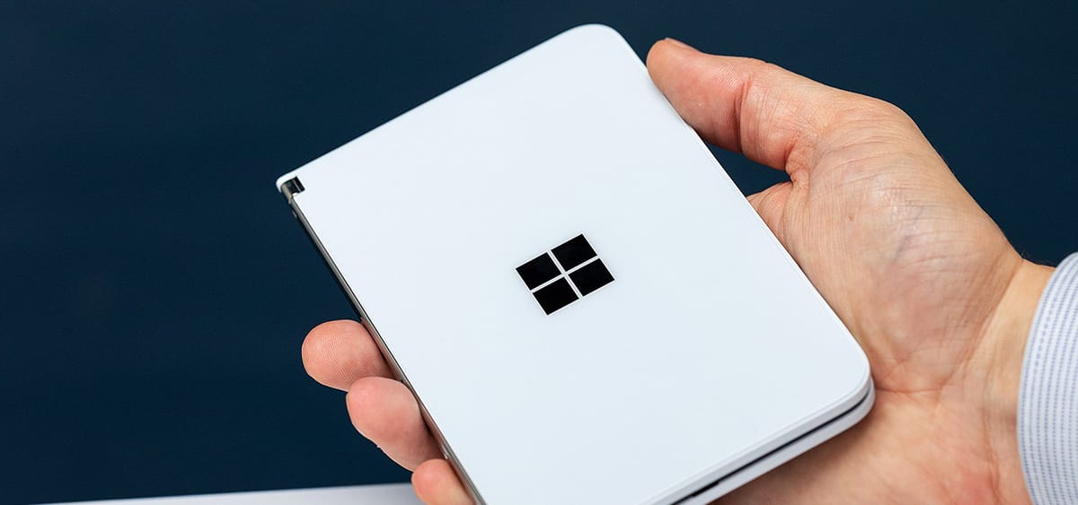 Microsoft Çoklu Kameraya Sahip, Surface Duo Benzeri Bir Cihaz Patenti Üzerinde Çalışıyor