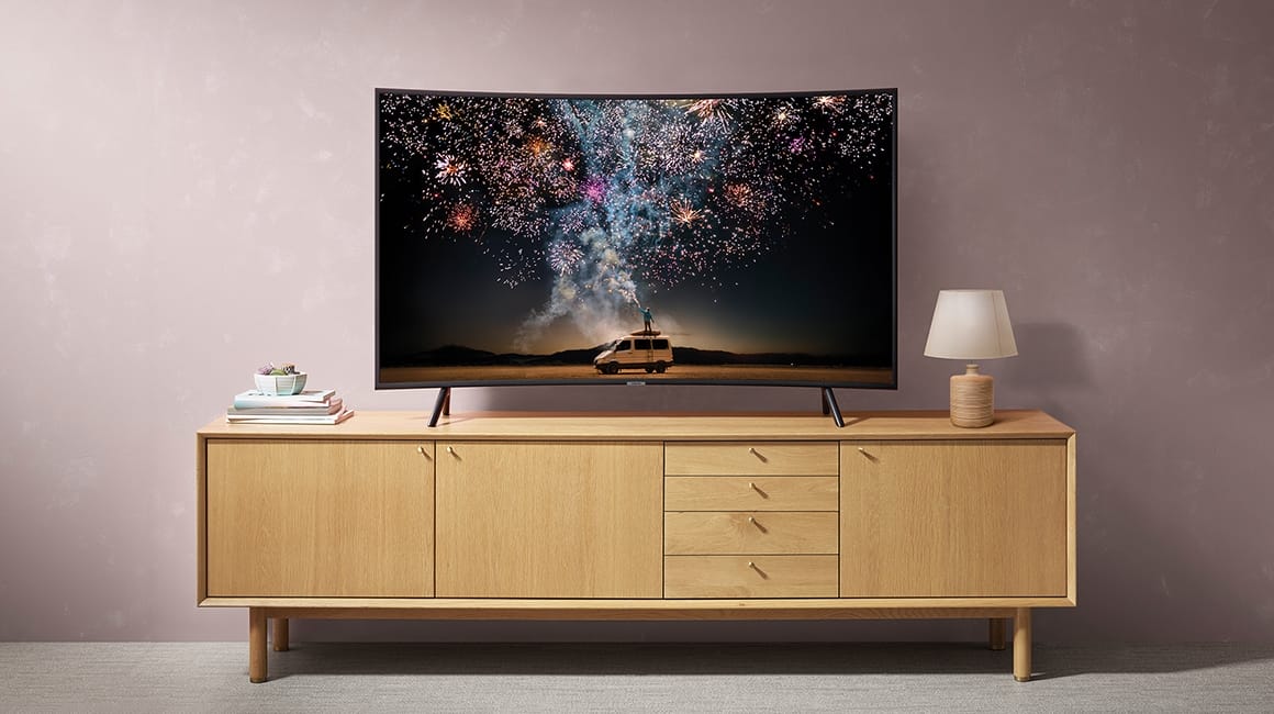 Samsung'un 4K Kavisli Televizyonu Bu Fiyata Kaçmaz!