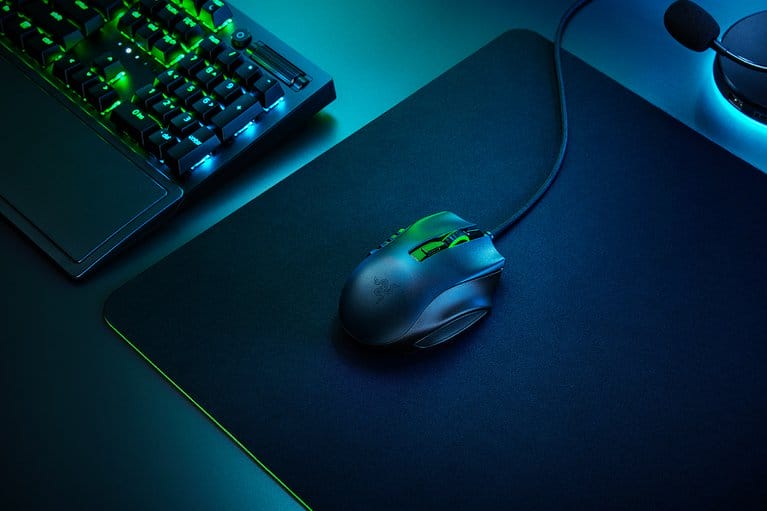 Razer, Yeni Naga X MMO Oyuncu Mouse'unu Piyasaya Sürdü
