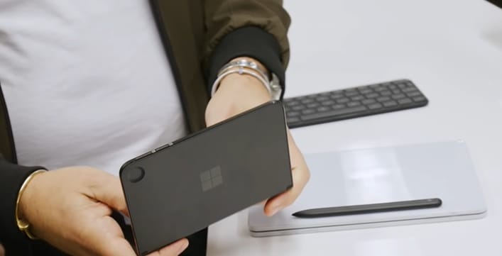 5G Desteği ve Yükseltilmiş Donanım ile Surface Duo 2 Geliyor!