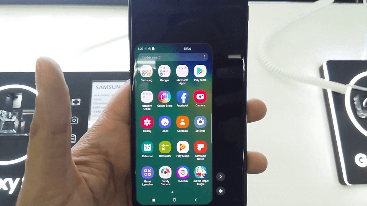 Büyük Ekranı Küçülten Özellik: Android 12 ile "Tek El Modu" Geliyor!