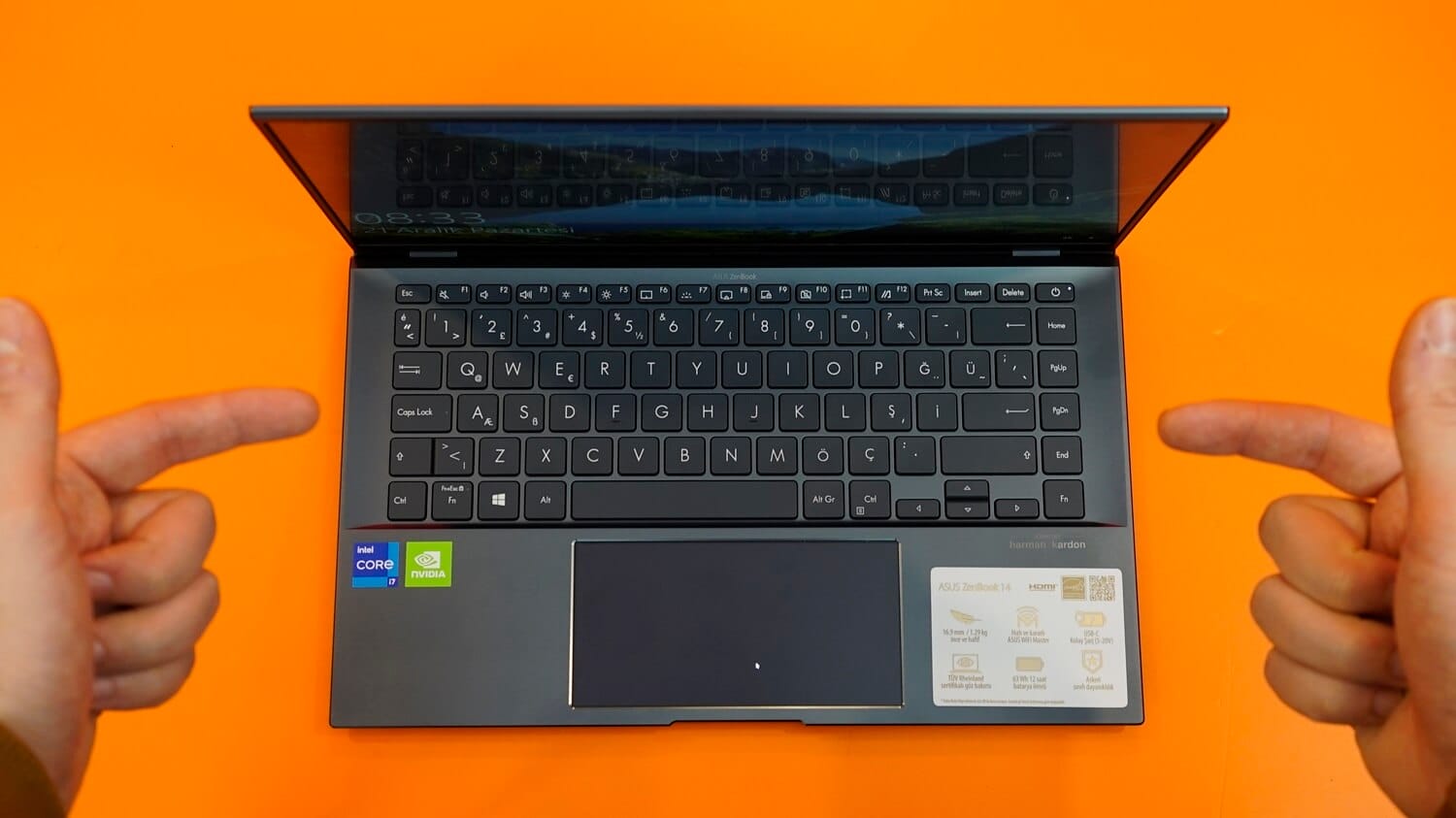 ASUS ZenBook UX435E Dizüstü Bilgisayar İncelemesi