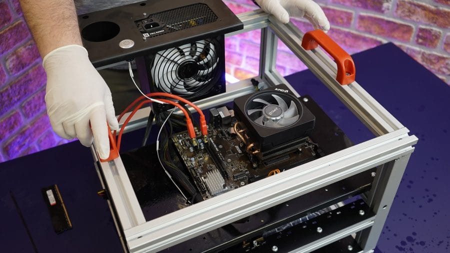 sıvı içerisinde bilgisayar olur mu