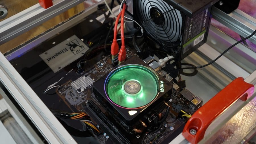 sıvı içerisinde bilgisayar olur mu