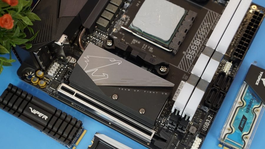 ThermalTake Tower 100 sistem