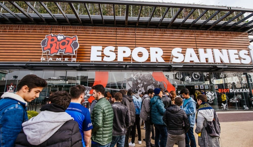 Riot Games, Türkiye E-Spor Sahnesini Kapatıyor
