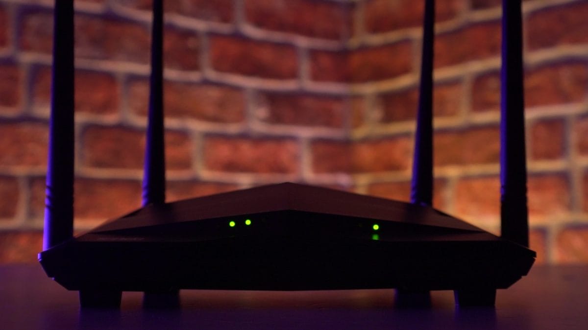 Tenda V12 AC1200 Router İncelemesi