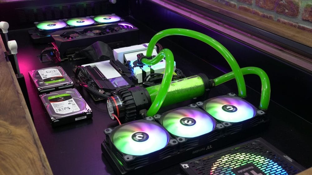 Masanın İçerisine Bilgisayar Kurarsak Ne Olur? #NeOlur 28