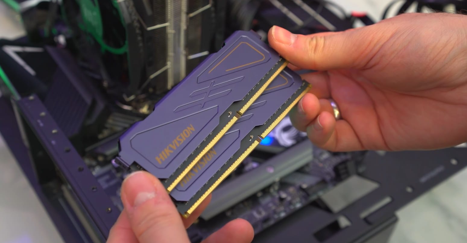 Hikvision U10 DDR4 RAM ve Hikvision E3000 SSD