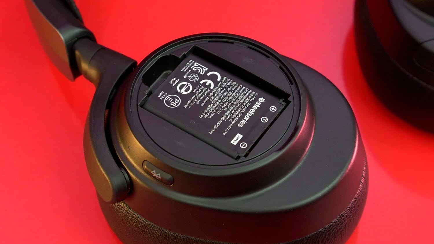 SteelSeries Arctis Nova Pro Wireless