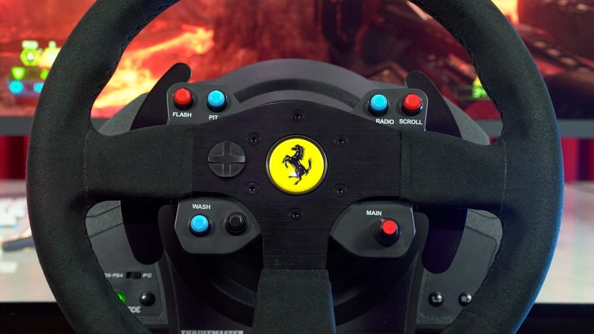 Thrustmaster T300 Ferrari Integral Alcantara Edition İncelemesi