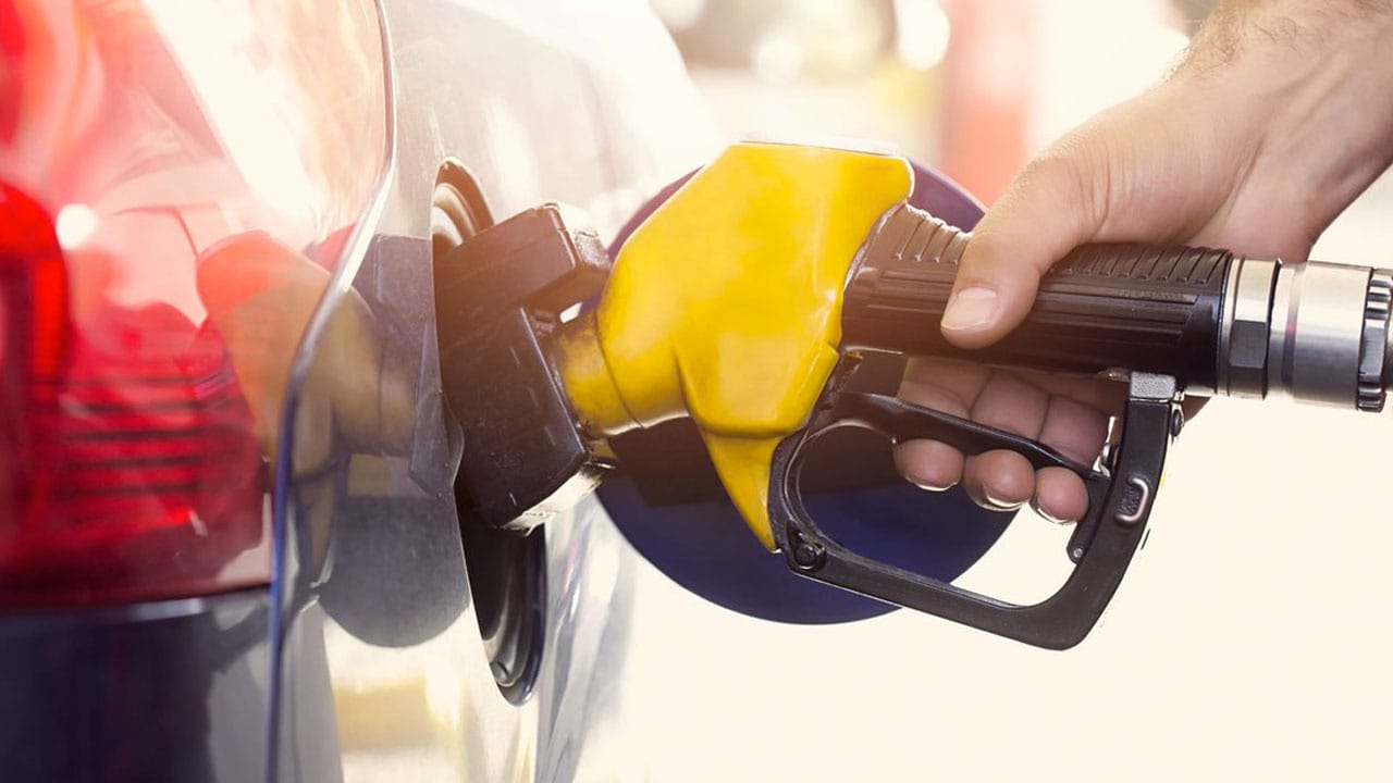 Benzin Fiyatlarında İndirim Bekleniyor: Fiyatlar Ne Kadar Düşecek?