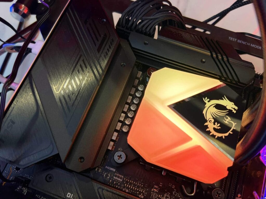 MSI MAG Z790 TOMAHAWK WiFi DDR4